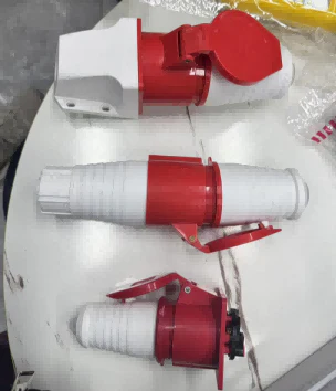 MAKER INDUSTRIJSKI UTIKAČ MAK0397