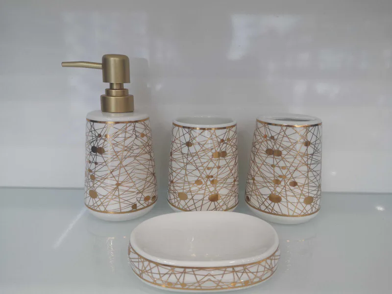MAKER SET ZA KUPATILO 4/1 BIJELO/ZLATNO MAK0516
