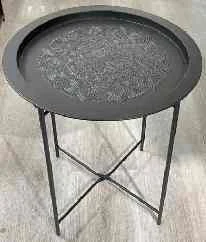 DEKOR STOL CRNI 40X45CM MAK1492